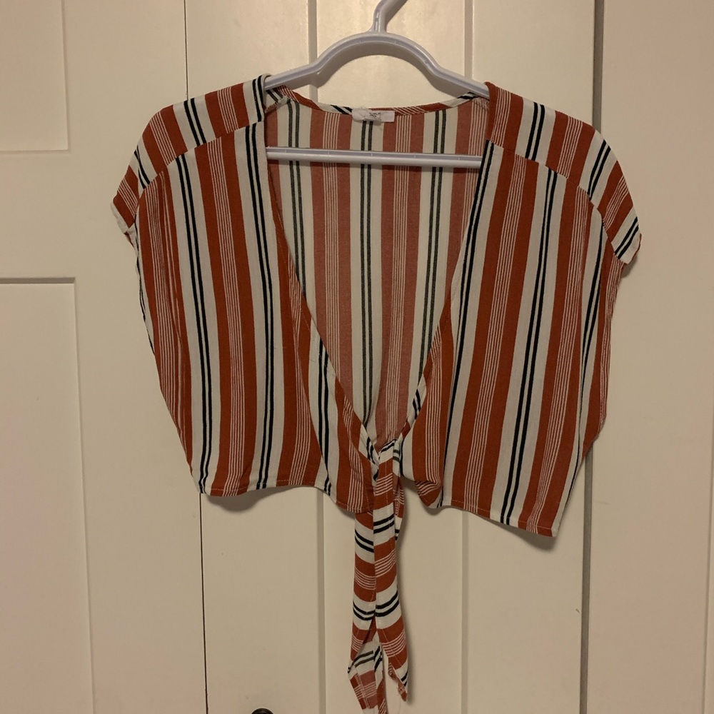 Tie front top